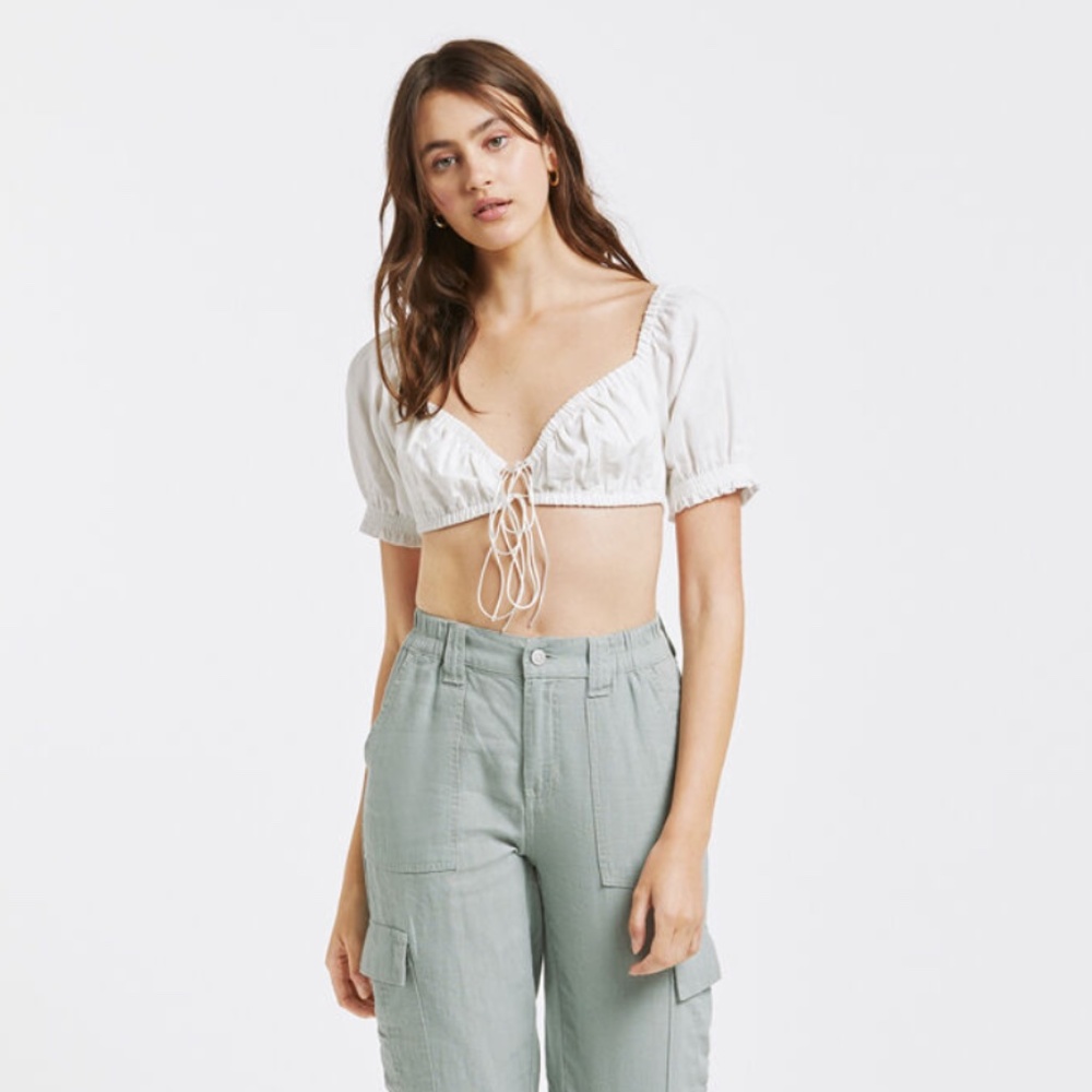 NWT KENDALL & KYLIE top in WHITE & GREEN💚💚💚
